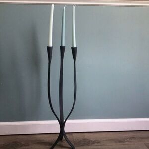 OMYGOSH 😝 Van Keppel Green black iron 3 candle stick holder